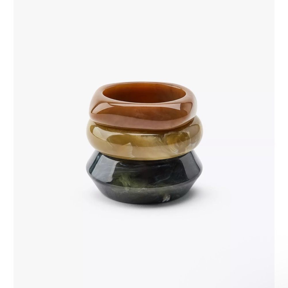 ZARA Pack of three rigid marbled resin bracelets NWT 4548/082